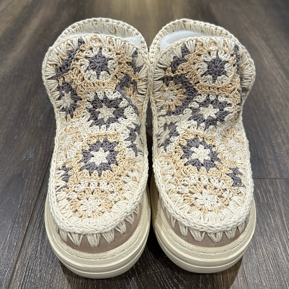 MOU Crochet Ankle Boots Size 37